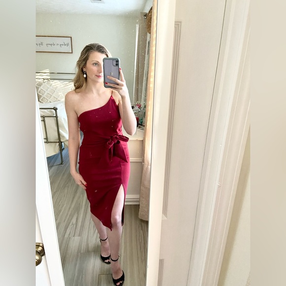 Club Scene Wine Red One-Shoulder Bodycon Midi Dress - Picture 13 of 15